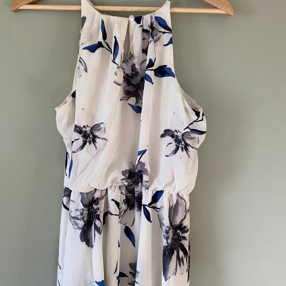 Summer dress fit and flare with halter neck - Picture 4 of 5